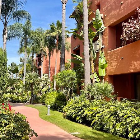 Jdc Beach Side Marbella Exterior photo